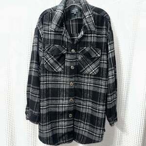 Love Tree Women's Black and Grey Plaid Flannel Button Down Shacket Jacket